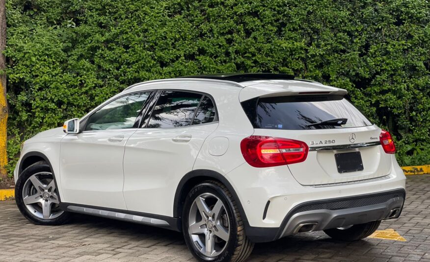 2016 Mercedes-Benz GLA250 4MATIC