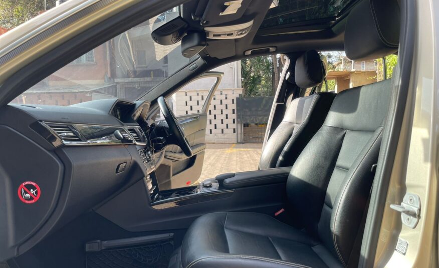 2012 Mercedes-Benz E250 SUNROOF