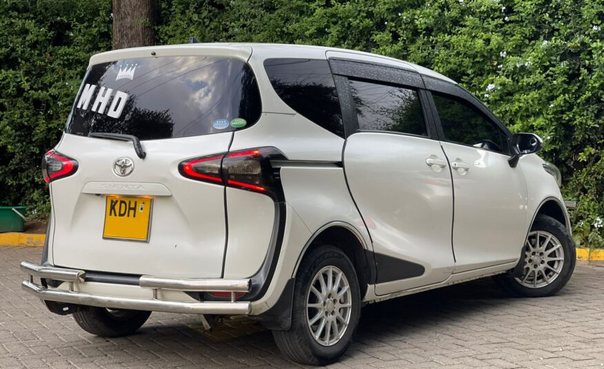 2015 Toyota Sienta