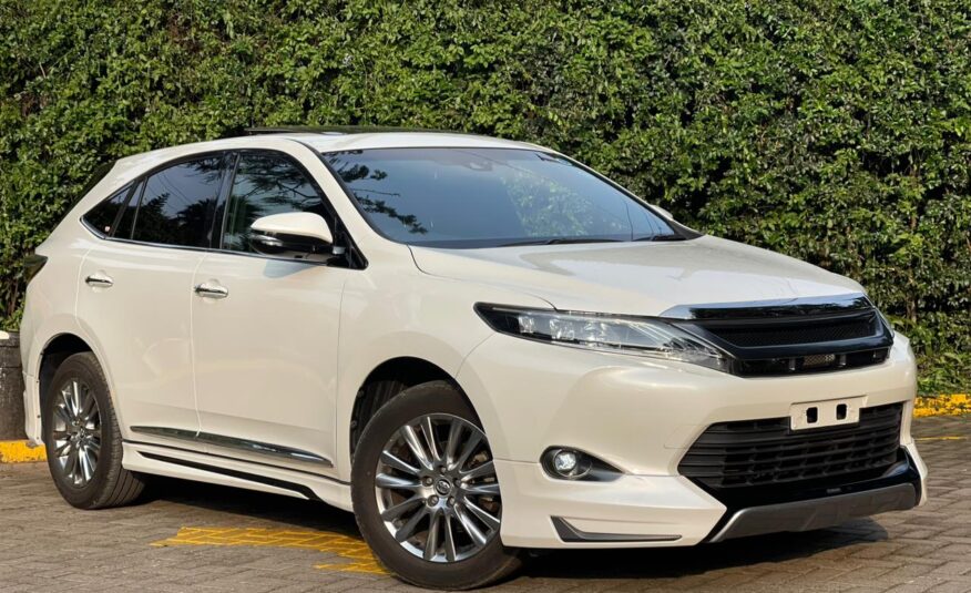 2017 Toyota Harrier (Panoramic Sunroof)