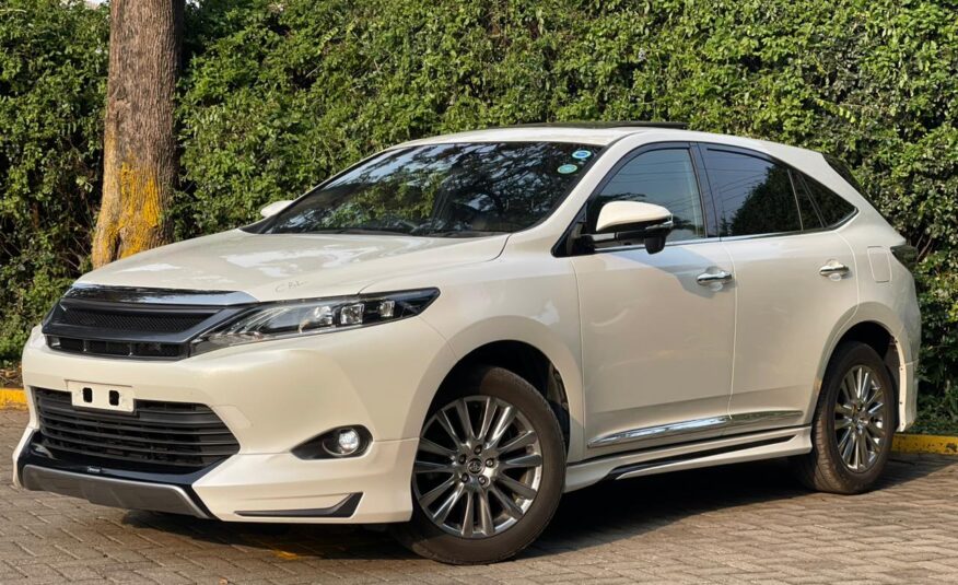 2017 Toyota Harrier (Panoramic Sunroof)