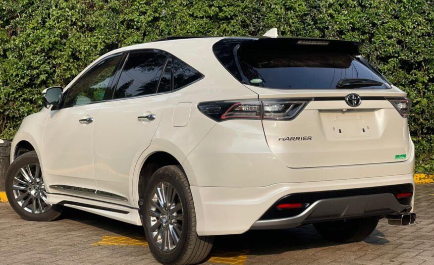 2017 Toyota Harrier (Panoramic Sunroof)