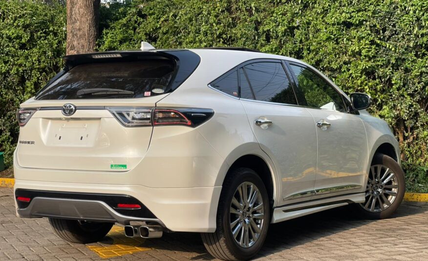 2017 Toyota Harrier (Panoramic Sunroof)