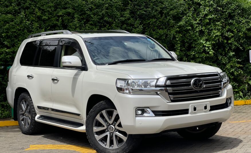 2016 Toyota Landcruiser V8 ZX