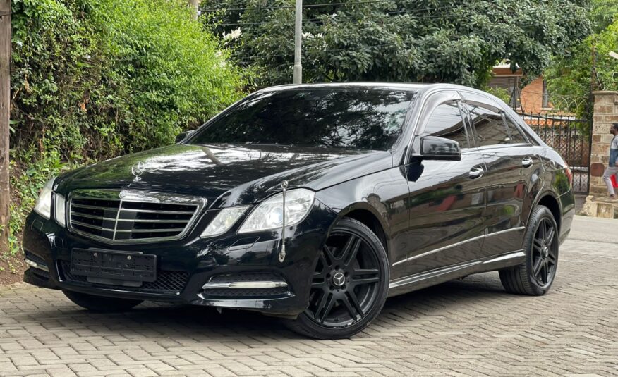 2013 Mercedes Benz  E300