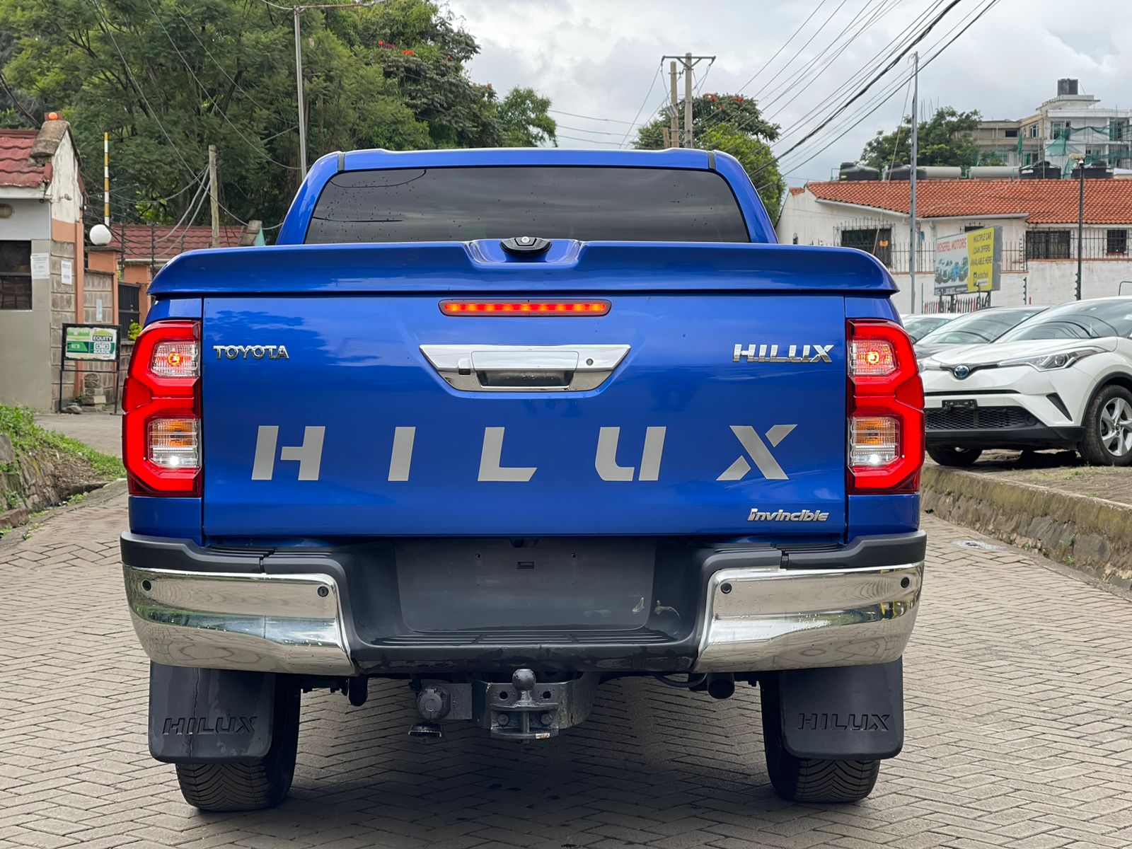 2017 Toyota Hilux INVINCIBLE