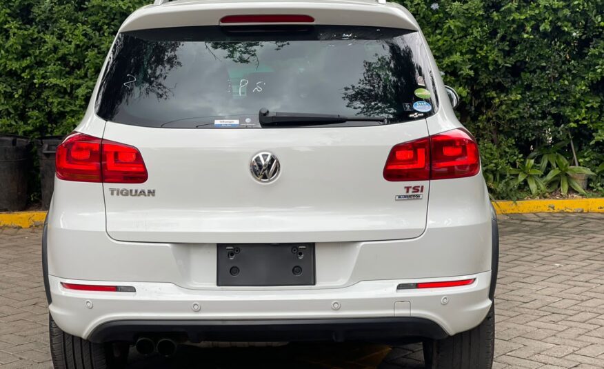 2016 Volkswagen Tiguan 2.0T R-LINE