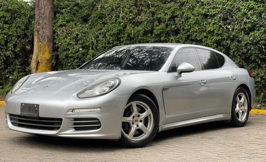 2015 Porsche Panamera