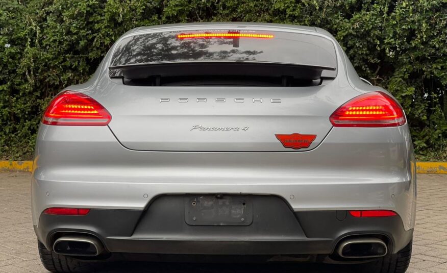 2015 Porsche Panamera