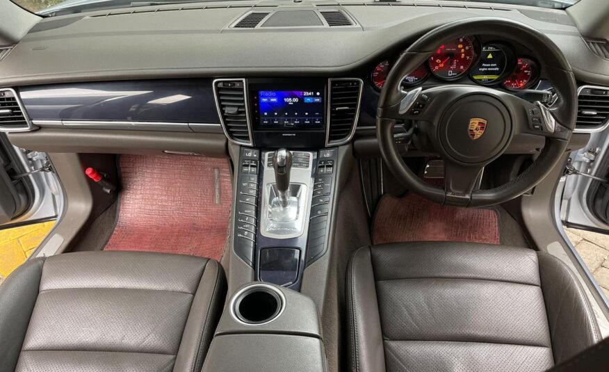 2015 Porsche Panamera