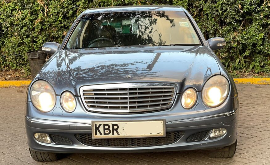 2005 Mercedes Benz E200