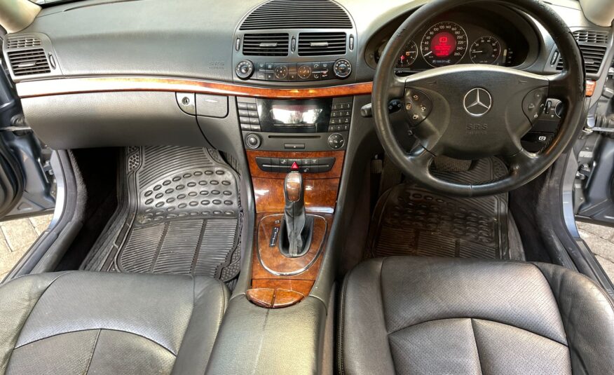 2005 Mercedes Benz E200