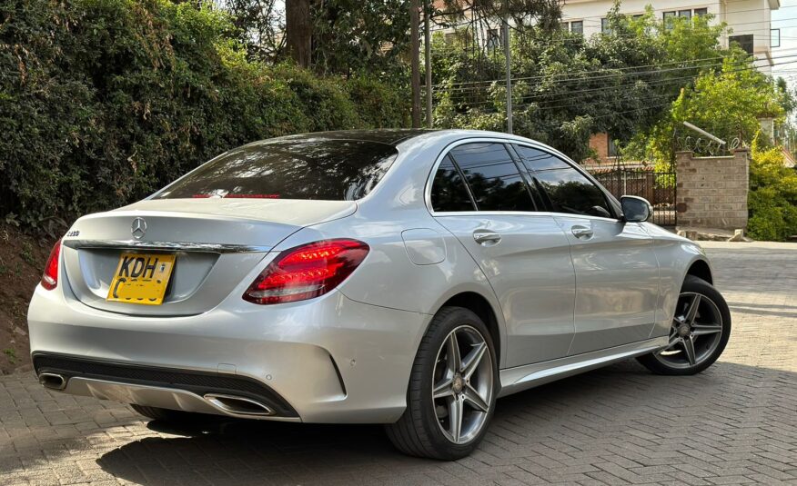 2015 Mercedes-Benz C200