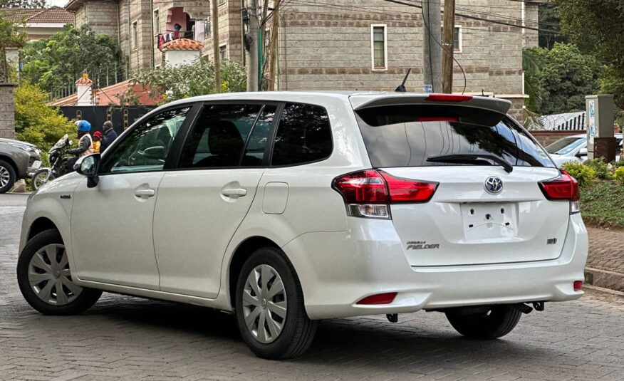 2016 Toyota Fielder Hybrid