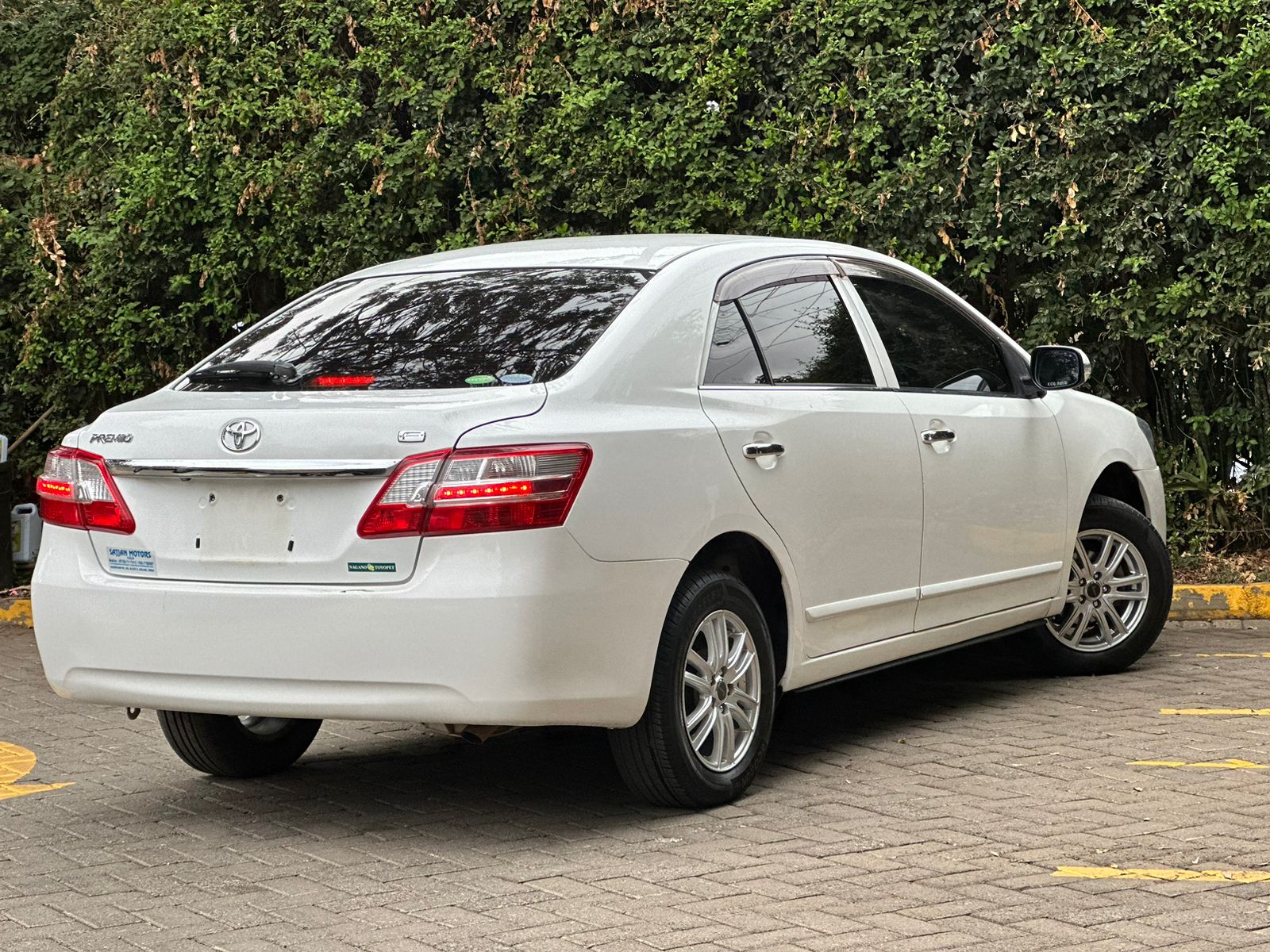 2014 Toyota Premio