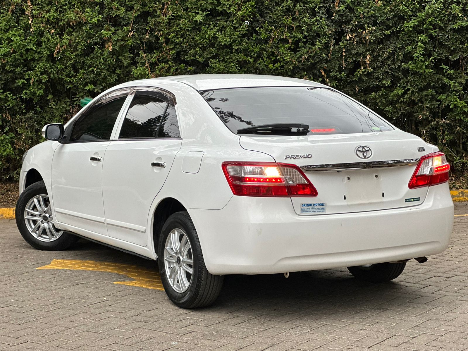 2014 Toyota Premio