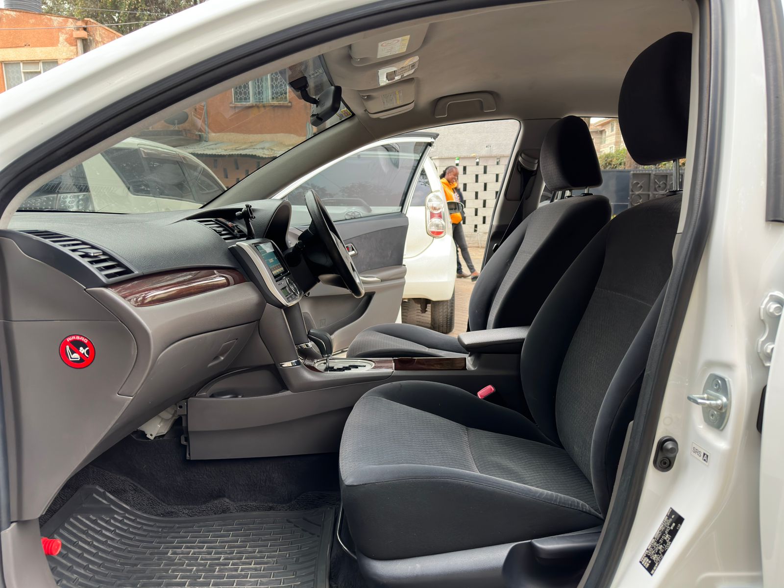 2014 Toyota Premio
