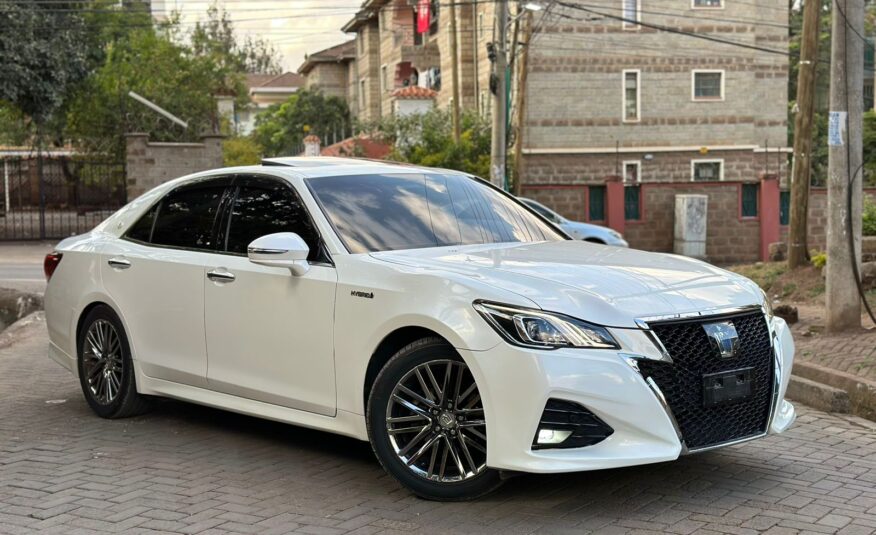 2016 Toyota Crown Athlete (Hybrid)