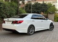 2016 Toyota Crown Athlete (Hybrid)