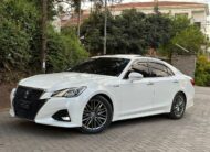 2016 Toyota Crown Athlete (Hybrid)