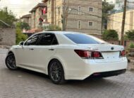 2016 Toyota Crown Athlete (Hybrid)