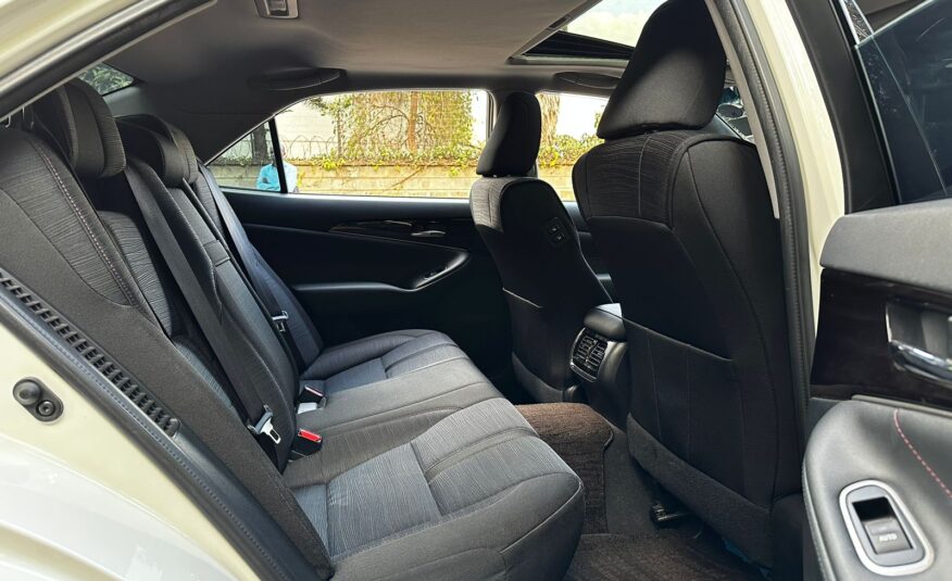 2016 Toyota Crown Athlete (Hybrid)
