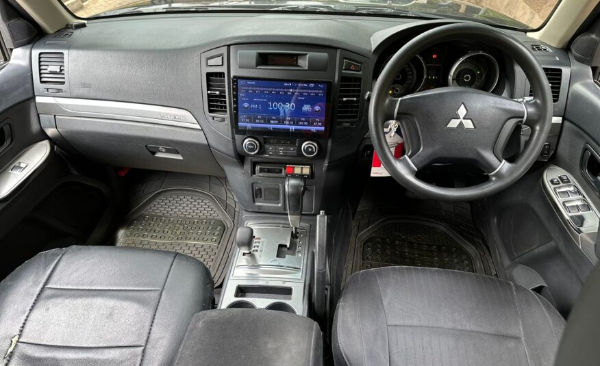 2014 Mitsubishi Pajero Exceed