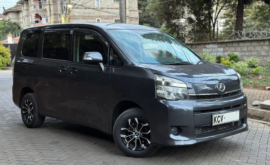 2012 Toyota Voxy