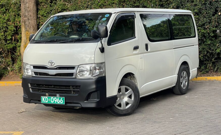 2016 Toyota Hiace 7L