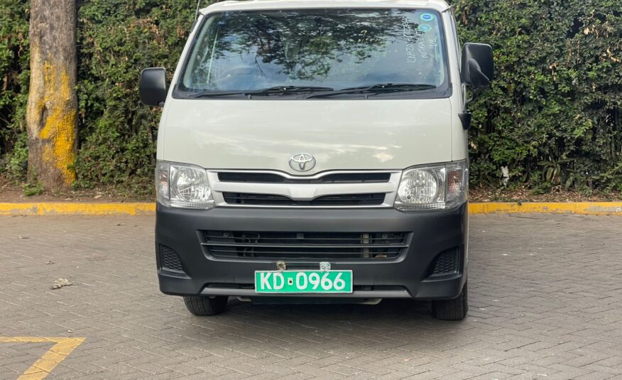 2016 Toyota Hiace 7L