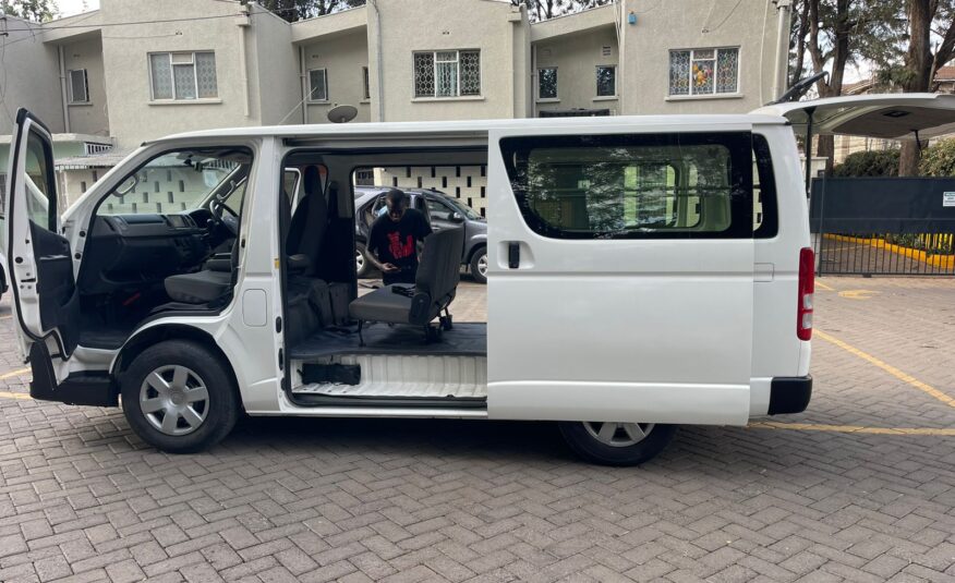 2016 Toyota Hiace 7L