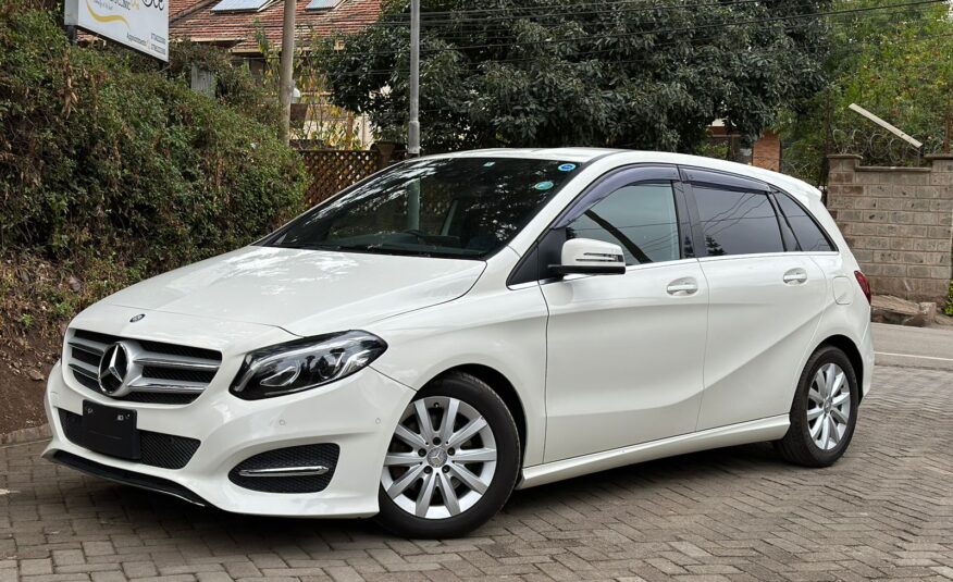 2016 Mercedes Benz B180