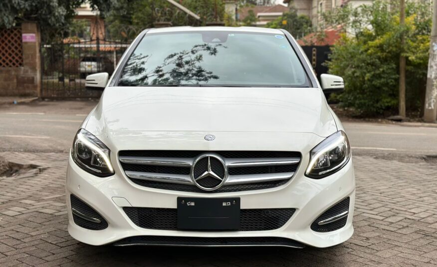 2016 Mercedes Benz B180