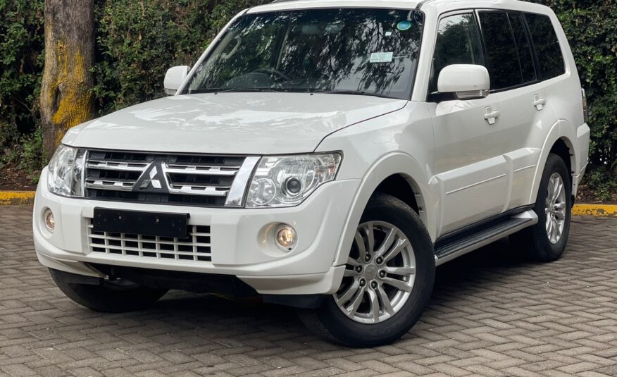 2014 Mitsubishi Pajero Shogun SG2