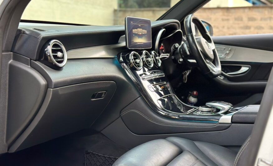 2016 Mercedes Benz GLC250 4MATIC