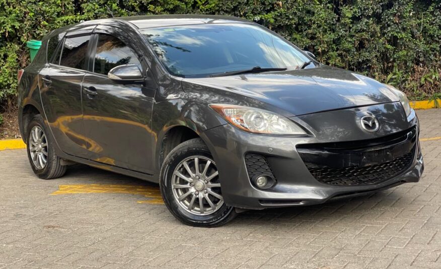 2013 Mazda Axela