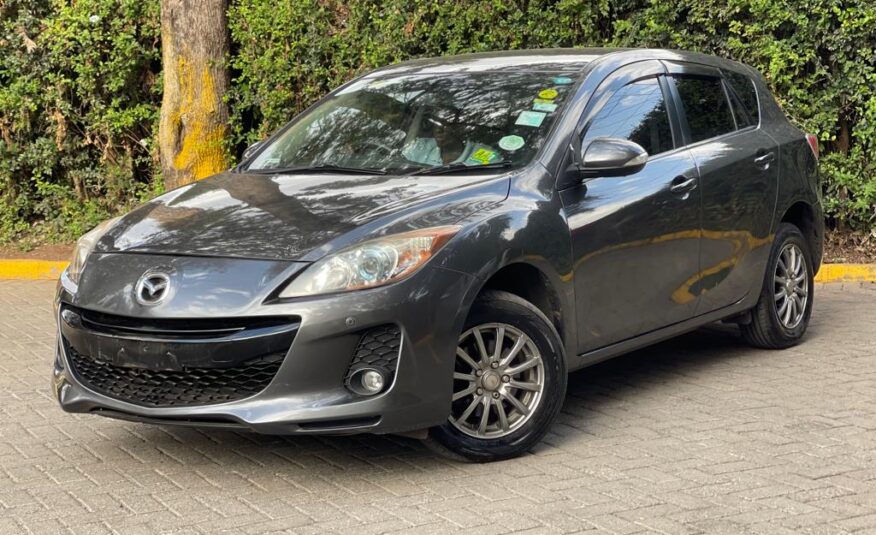 2013 Mazda Axela