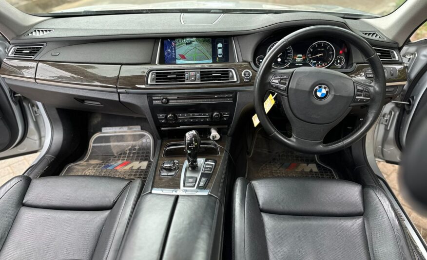 2014 BMW 750i