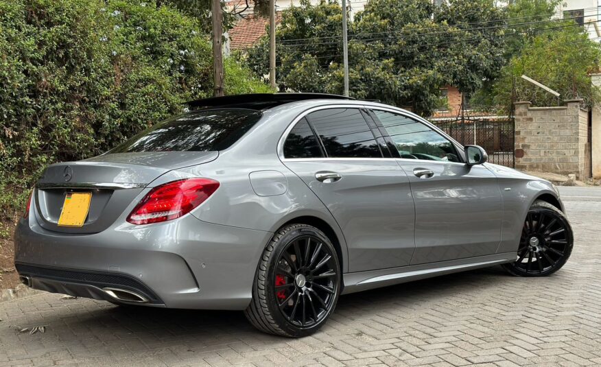 2015 Mercedes-Benz C200 AMG