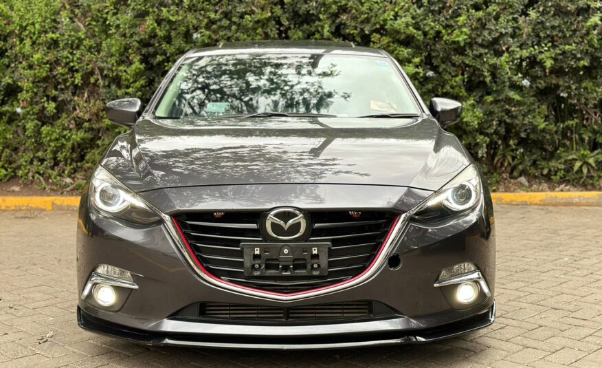 2016 Mazda Axela