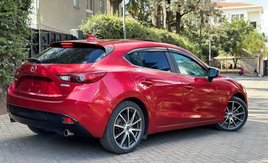 2016 Mazda Axela