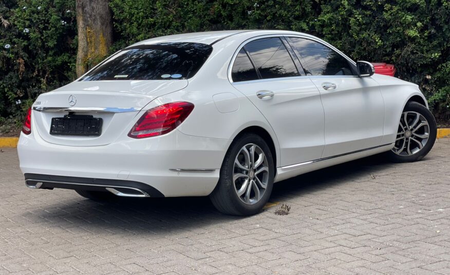 2016 Mercedes Benz C200