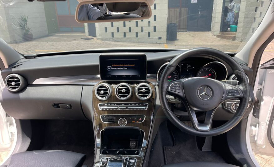 2016 Mercedes Benz C200