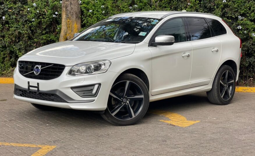 2016 Volvo XC60 R-LINE T6 AWD