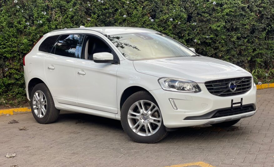 2016 Volvo XC60 D4