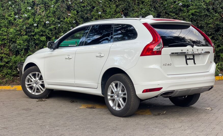 2016 Volvo XC60 D4