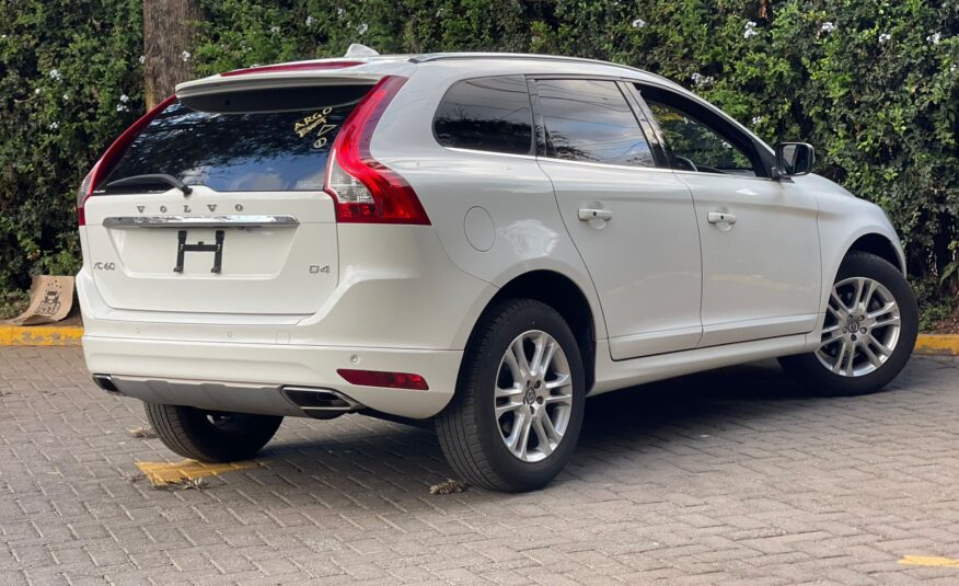 2016 Volvo XC60 D4