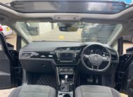 2017 Volkswagen Golf Touran 1.4T