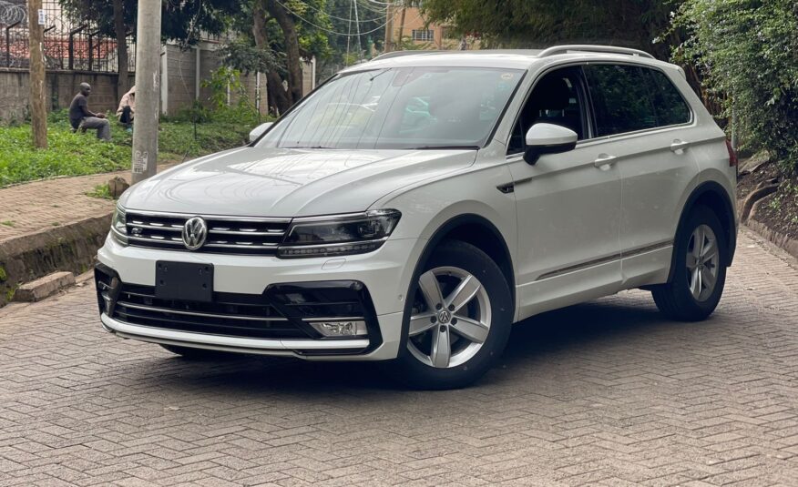 2017 Volkswagen Tiguan R-LINE