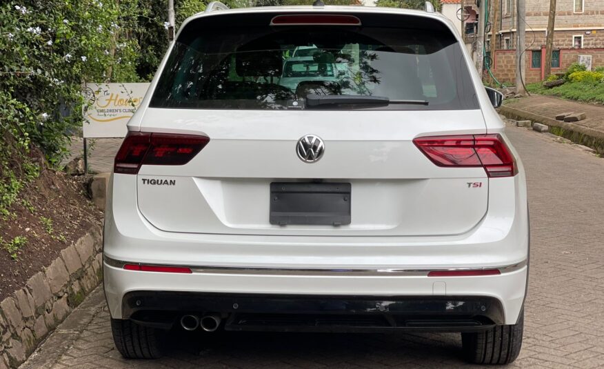 2017 Volkswagen Tiguan R-LINE